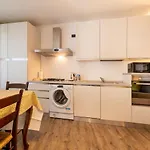 Loppia Bay View Apartament