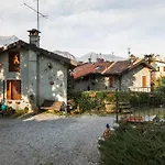 Loppia Bay View Apartament *