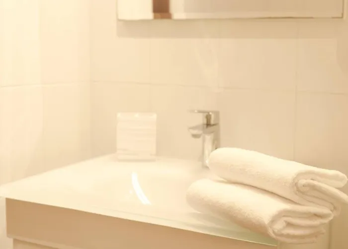 Loppia Bay View Apartment *